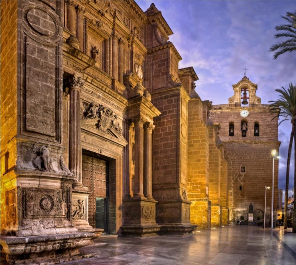 Piso Museo Del Realismo - Catedral - Alcazaba Con Parking Gratis - Super Wifi Apartment Almería Exterior photo